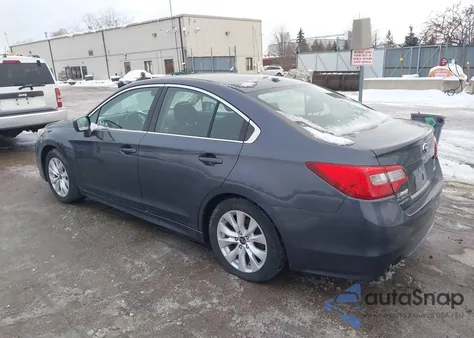2015 Subaru Legacy 2.5I Premium z USA, uszkodzony, nr VIN 4S3BNBC60F3015658